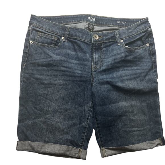 a.n.a Women’s Dark Wash Denim Bermuda Roll Up Shorts Sz 31/12 P - Picture 1 of 10